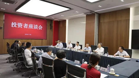 虚拟现实电竞馆体验升级，沉浸式游戏新风尚
